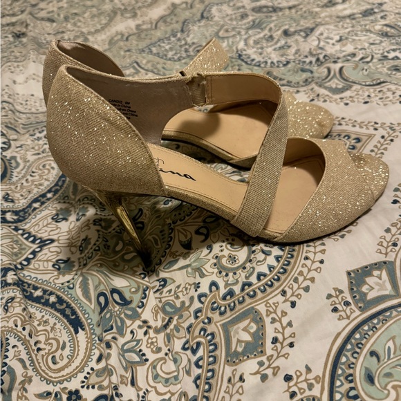 Dress Heels. Bridesmaid shoes - Picture 2 of 3